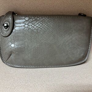 Joy Susan Textured Gray Clutch
